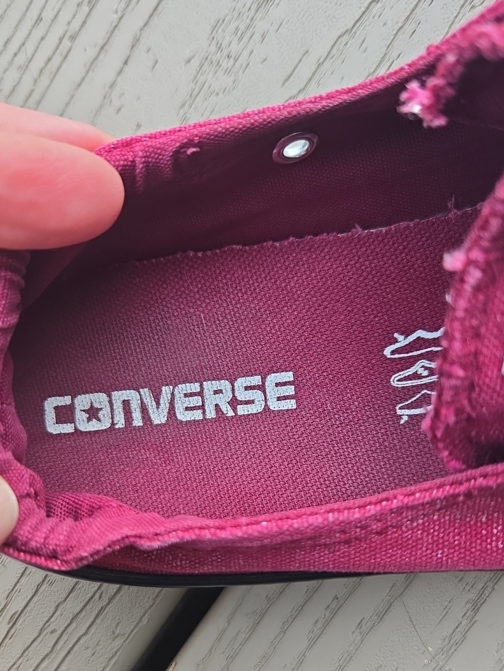 Maroon Shoreline Converse - Picture 5 of 11